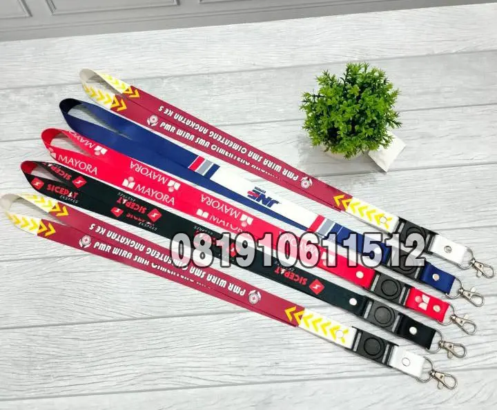 Souvenir & merchandise